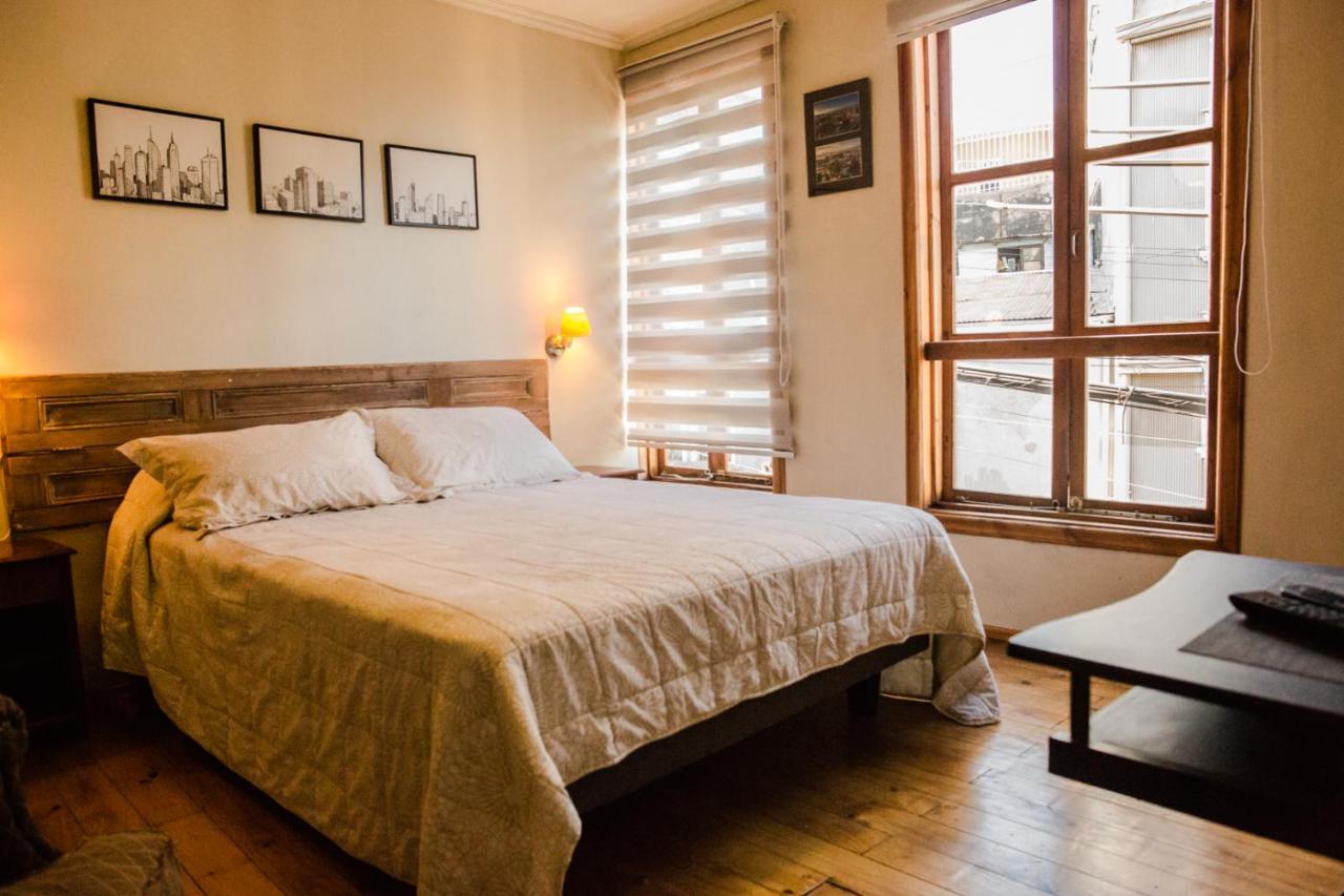 Hostal Mito บัลปาราอีโซ ภายนอก รูปภาพ